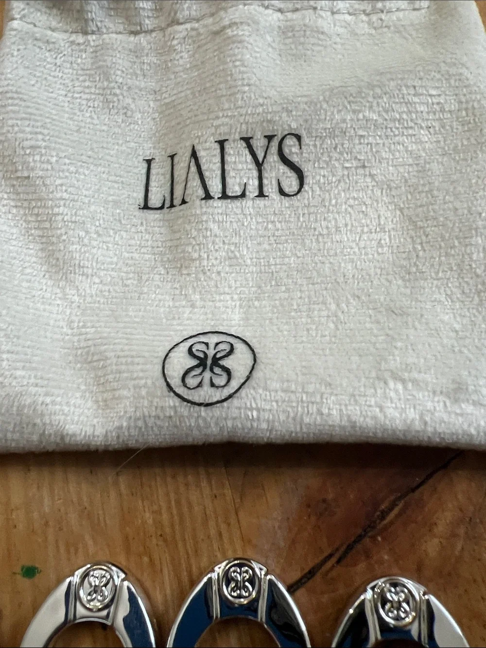 Prestige HairPins by Lialys, French-style, wavy U-shaped hair forks
